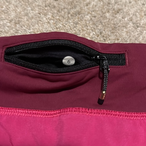 Lululemon Speed Up Shorts - Picture 6 of 8